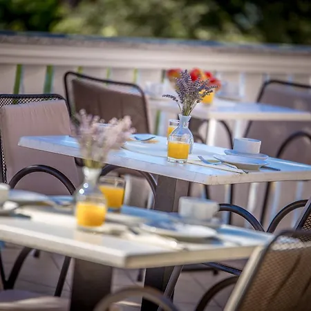 & Milcetic M Malinska