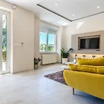& Milcetic M مالينسكا